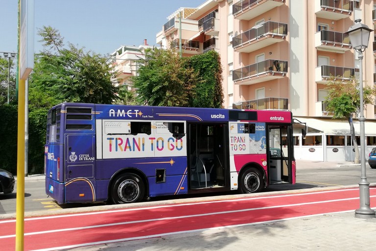 Bus sul lungomare