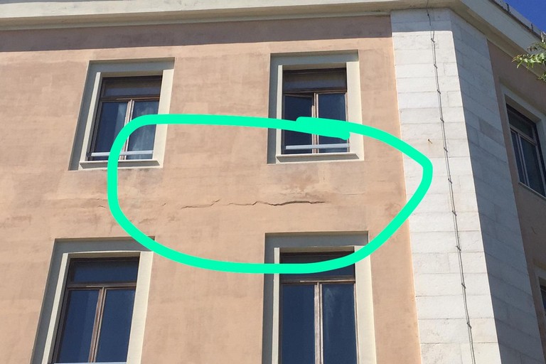 Liceo de Sanctis danneggiato