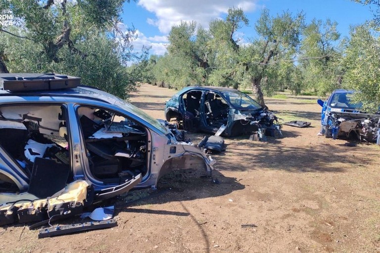 Auto cannibalizzate a Corato