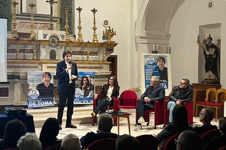 Pasquale De Toma presenta la sua candidatura. <span>Foto Adriana Fabrizio</span>